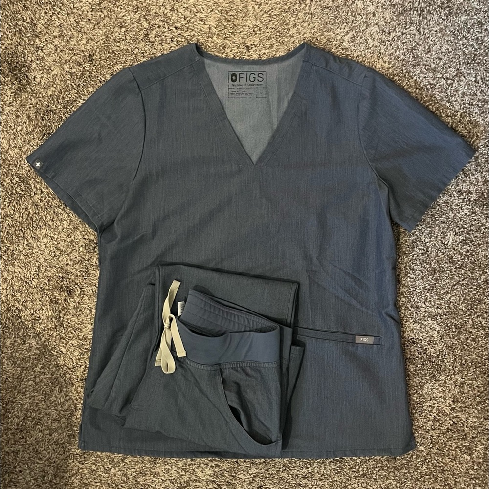 Figs Technical Collection Scrubs L top and M bottom, regular length